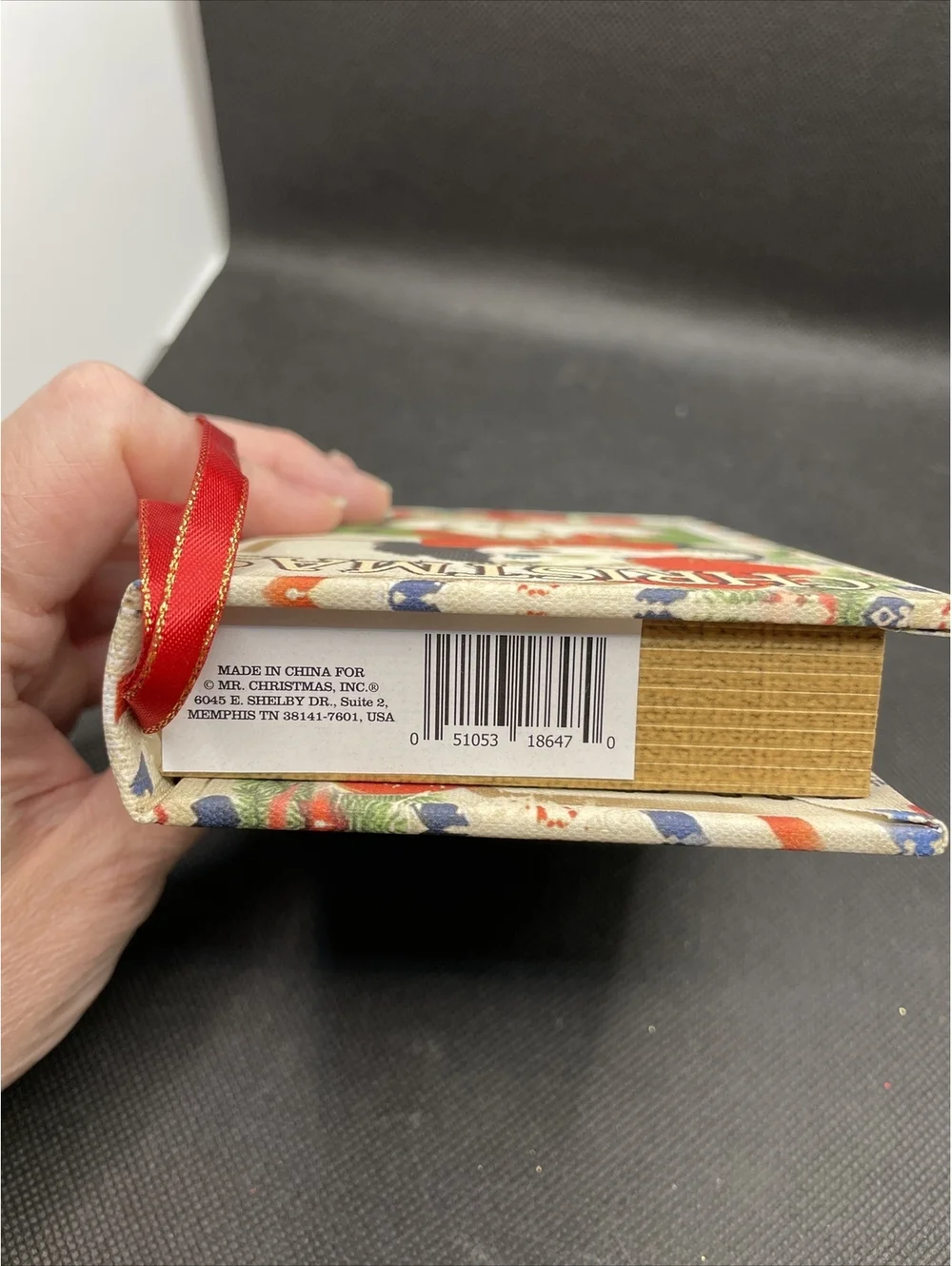 Mr Christmas magnetic Ornament Book Model 18647